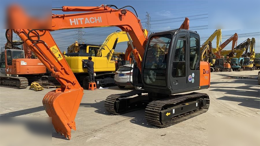 HITACHI ZX70 - Excavadora de cadenas: foto 1 HITACHI ZX70 - Excavadora de cadenas: foto 1