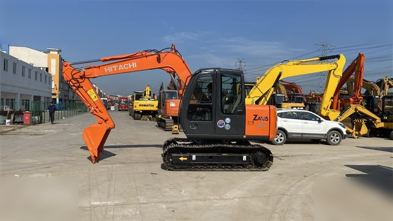 HITACHI ZX70 - Excavadora de cadenas: foto 1 HITACHI ZX70 - Excavadora de cadenas: foto 1