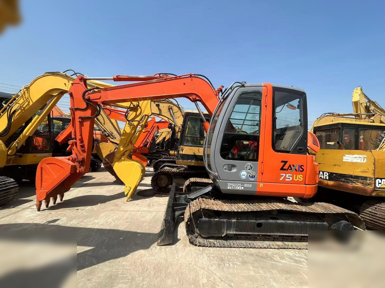 HITACHI ZX75US - Excavadora de cadenas: foto 1 HITACHI ZX75US - Excavadora de cadenas: foto 1