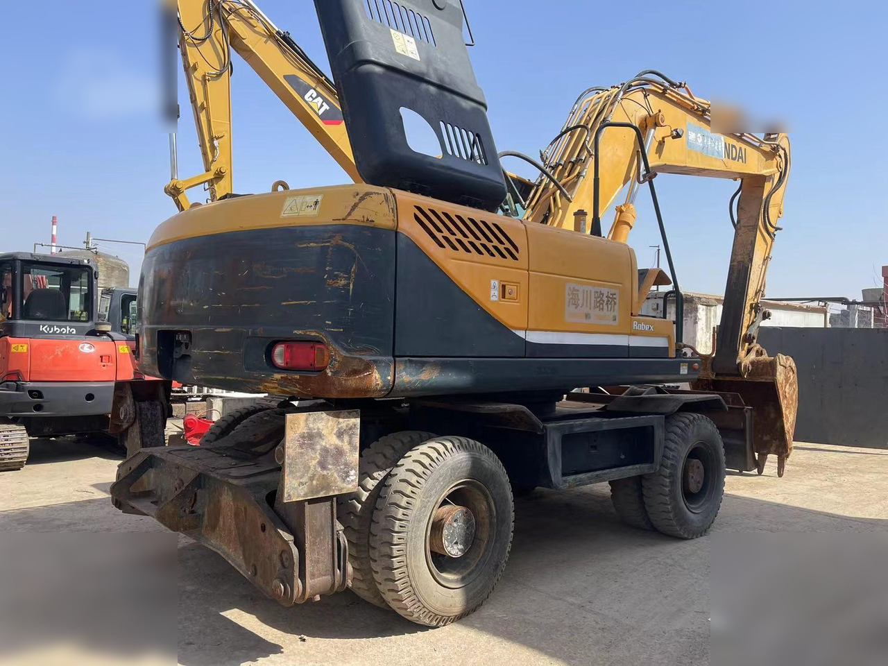 HYUNDAI ROBEX 210W-9 - Excavadora de ruedas: foto 3 HYUNDAI ROBEX 210W-9 - Excavadora de ruedas: foto 3