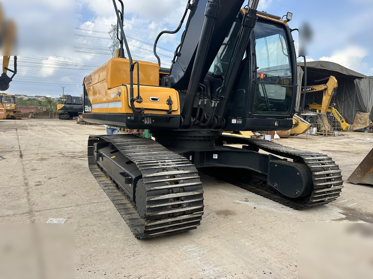 HYUNDAI ROBEX 220 LC-9S - Excavadora de cadenas: foto 3 HYUNDAI ROBEX 220 LC-9S - Excavadora de cadenas: foto 3