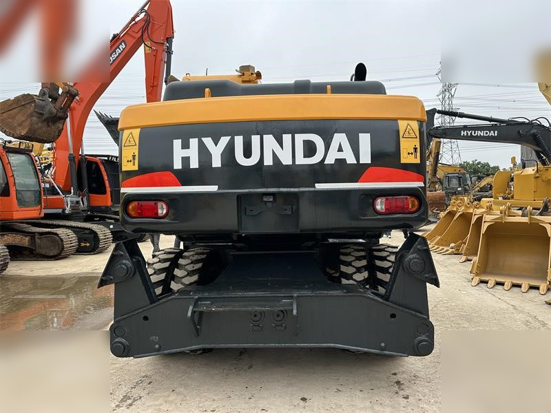 HYUNDAI ROBEX 220 LC-9S - Excavadora de cadenas: foto 4 HYUNDAI ROBEX 220 LC-9S - Excavadora de cadenas: foto 4