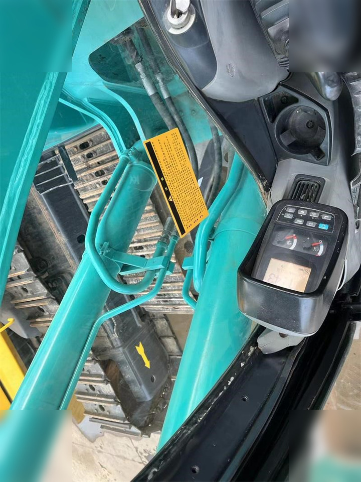 KOBELCO SK200-8 - Excavadora de cadenas: foto 5 KOBELCO SK200-8 - Excavadora de cadenas: foto 5
