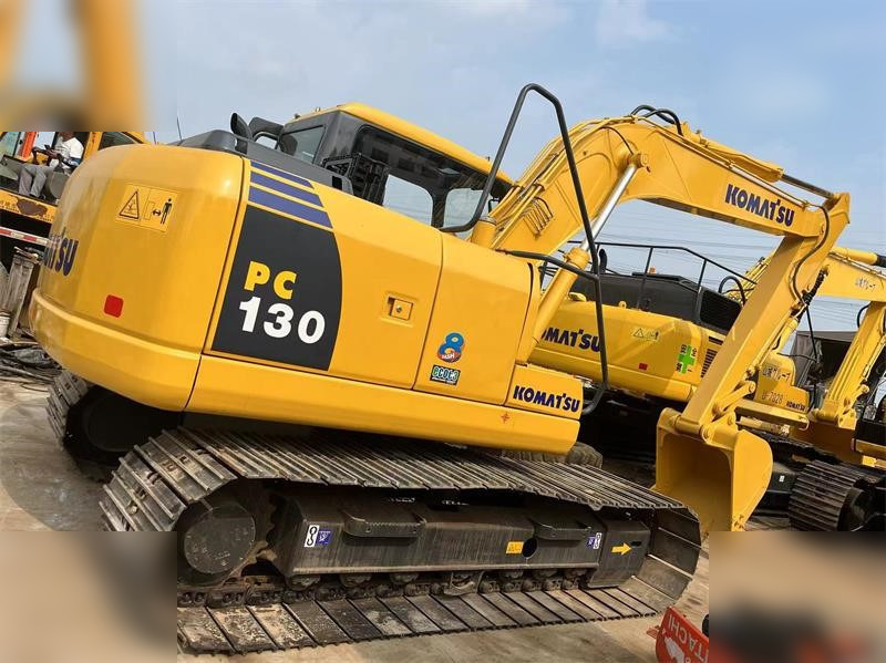 KOMATSU PC130-7 - Excavadora de cadenas: foto 2 KOMATSU PC130-7 - Excavadora de cadenas: foto 2