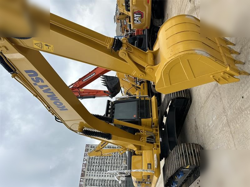 Excavadora de cadenas KOMATSU PC200-8: foto 6