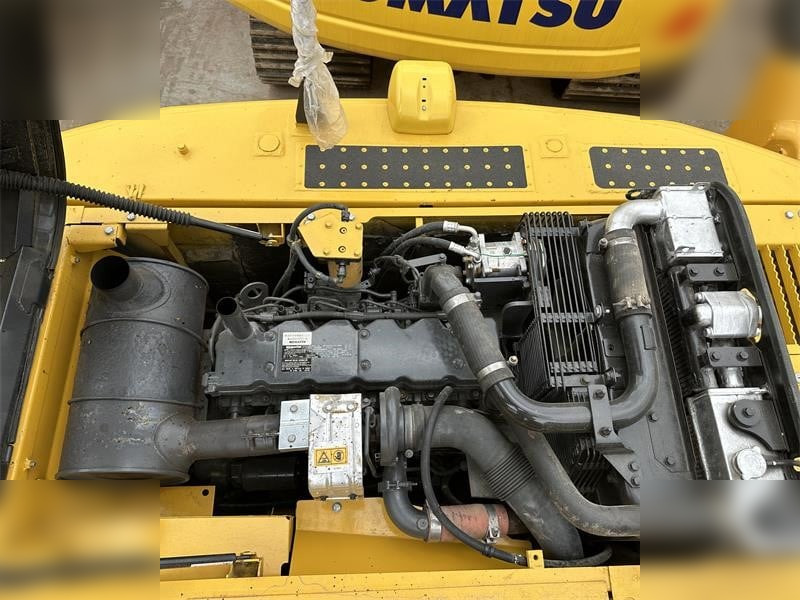 Excavadora de cadenas KOMATSU PC200-8: foto 7