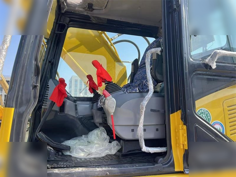Excavadora de cadenas KOMATSU PC220-7: foto 8