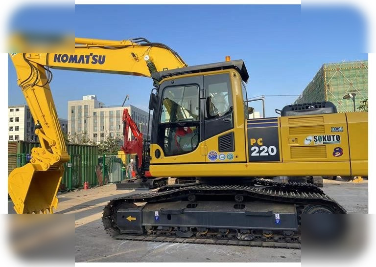 KOMATSU PC220-8 - Excavadora de cadenas: foto 1 KOMATSU PC220-8 - Excavadora de cadenas: foto 1