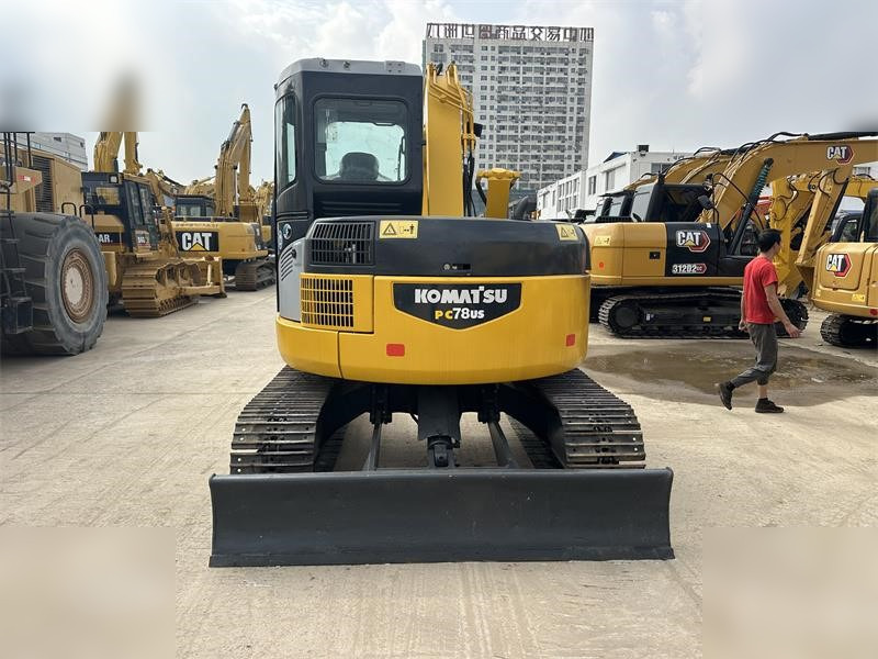 KOMATSU PC78US-6 - Excavadora de cadenas: foto 3 KOMATSU PC78US-6 - Excavadora de cadenas: foto 3