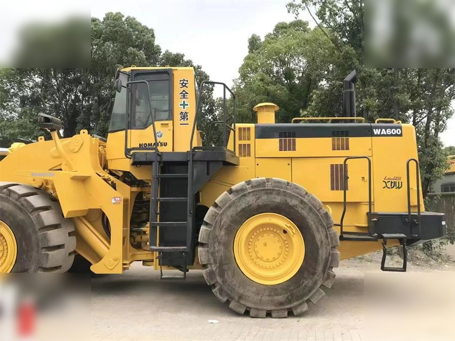 KOMATSU WA600-3 - Cargadora de ruedas: foto 3 KOMATSU WA600-3 - Cargadora de ruedas: foto 3