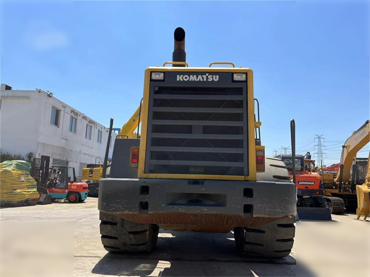 KOMATSU WA600-3 - Cargadora de ruedas: foto 3 KOMATSU WA600-3 - Cargadora de ruedas: foto 3