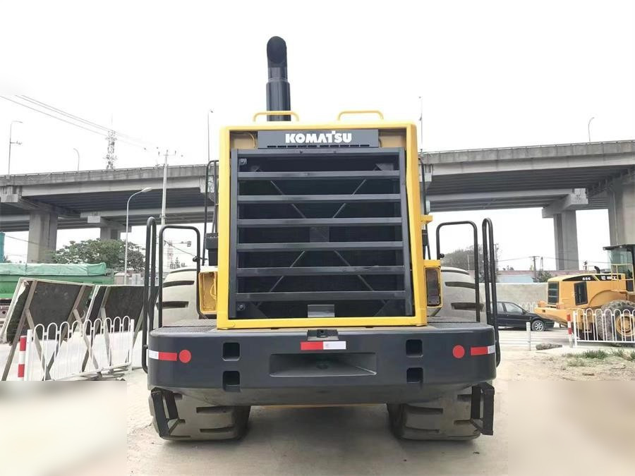 KOMATSU WA600-3 - Cargadora de ruedas: foto 4 KOMATSU WA600-3 - Cargadora de ruedas: foto 4