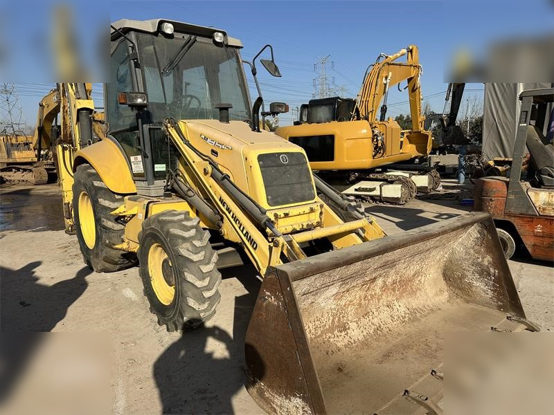 NEW HOLLAND LB95B-4PT - Retroexcavadora: foto 3 NEW HOLLAND LB95B-4PT - Retroexcavadora: foto 3