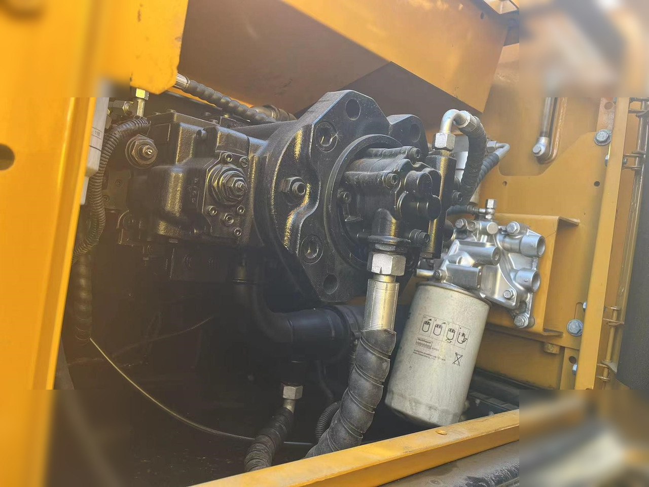 SANY SY215C - Excavadora de cadenas: foto 3 SANY SY215C - Excavadora de cadenas: foto 3