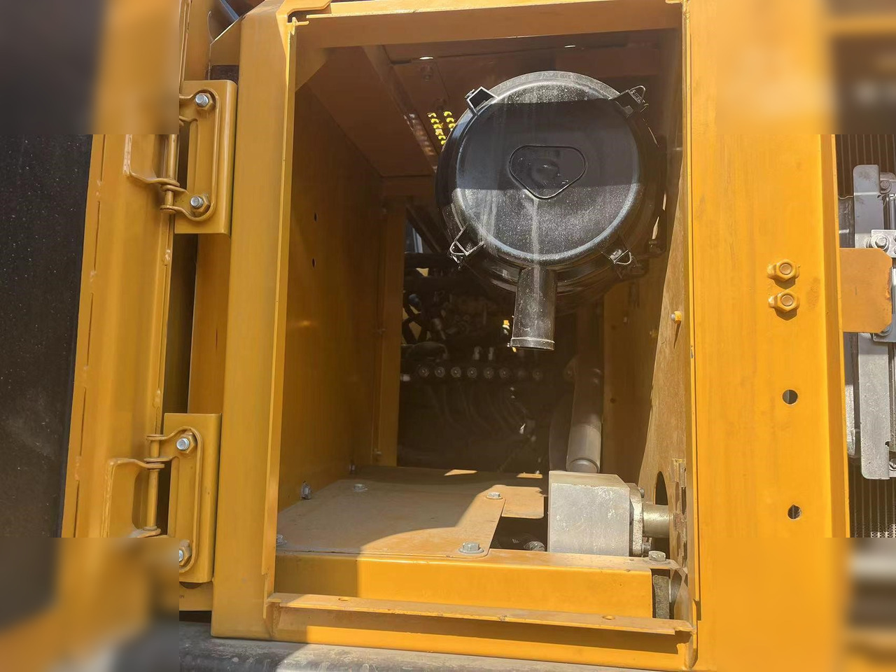 SANY SY215C - Excavadora de cadenas: foto 4 SANY SY215C - Excavadora de cadenas: foto 4