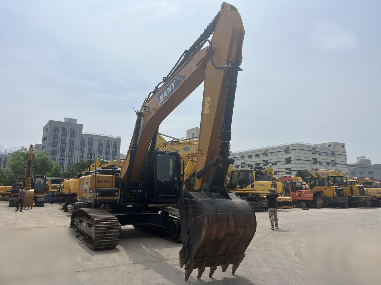 SANY SY215C - Excavadora de cadenas: foto 4 SANY SY215C - Excavadora de cadenas: foto 4