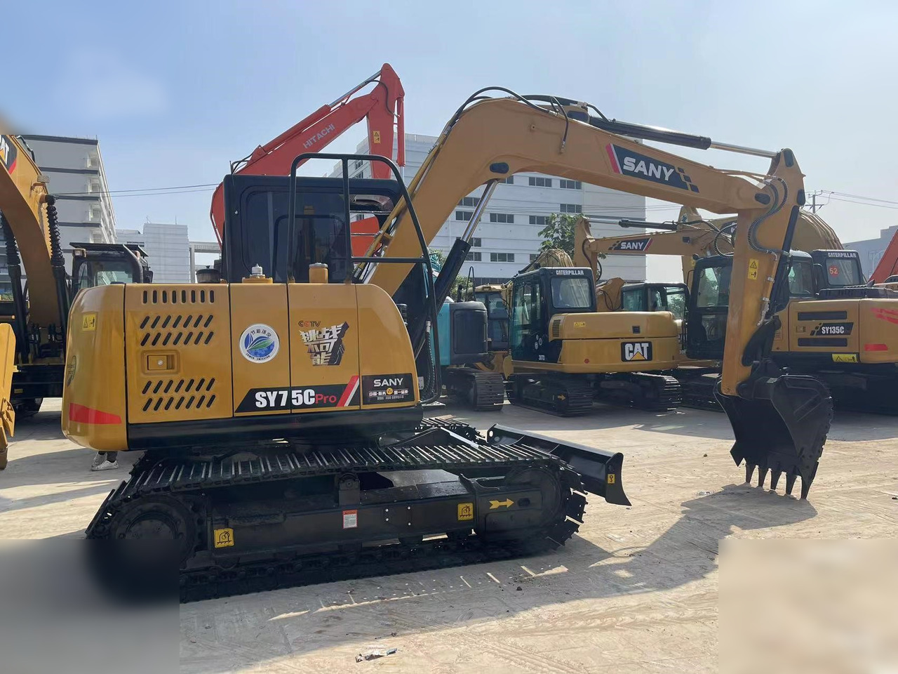 SANY SY75C - Excavadora de cadenas: foto 2 SANY SY75C - Excavadora de cadenas: foto 2