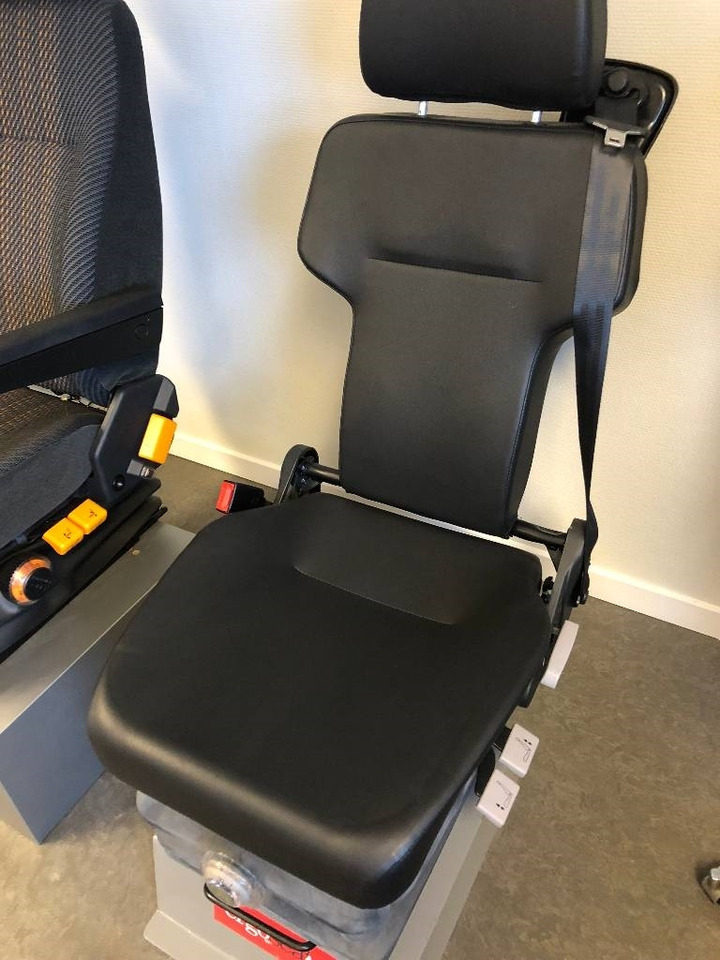 Isringhausen Stolar i olika modeller - Asiento para Maquinaria de construcción: foto 2 Isringhausen Stolar i olika modeller - Asiento para Maquinaria de construcción: foto 2
