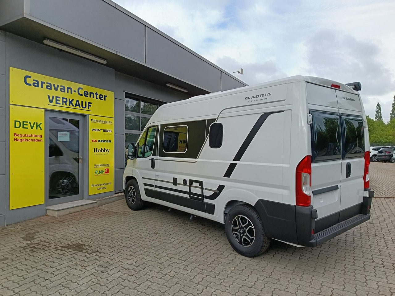 Adria Twin ALL-IN 540 SP*AUTOMATIK*SAFETY*STYLE*SOFORT - Cámper: foto 5 Adria Twin ALL-IN 540 SP*AUTOMATIK*SAFETY*STYLE*SOFORT - Cámper: foto 5