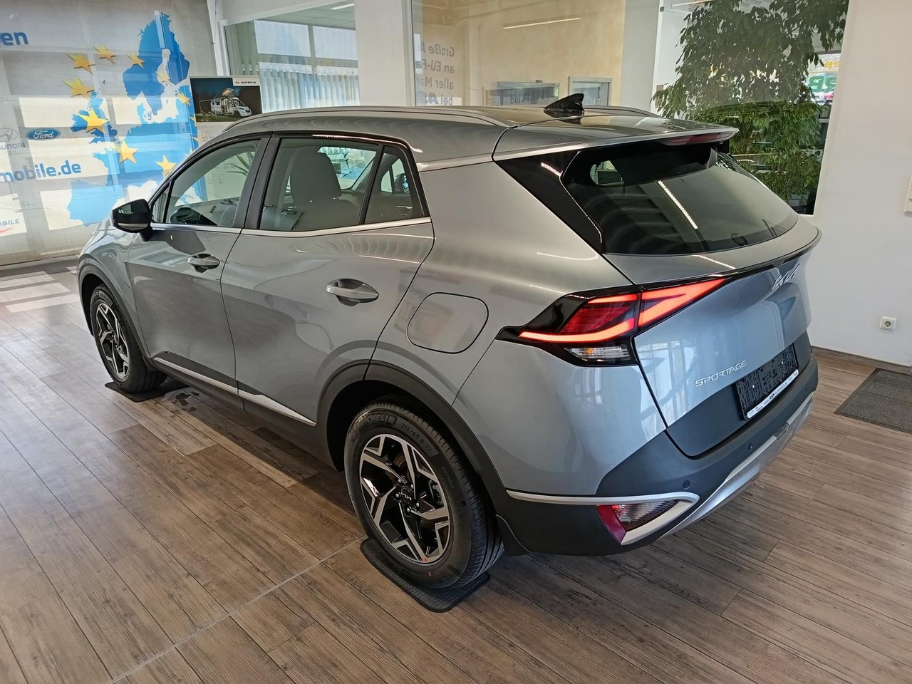 Kia Sportage 1.6 T-GDI DCT Vision*NAVI*LED*R-KAM*DAB - SUV/ Todoterreno: foto 4 Kia Sportage 1.6 T-GDI DCT Vision*NAVI*LED*R-KAM*DAB - SUV/ Todoterreno: foto 4