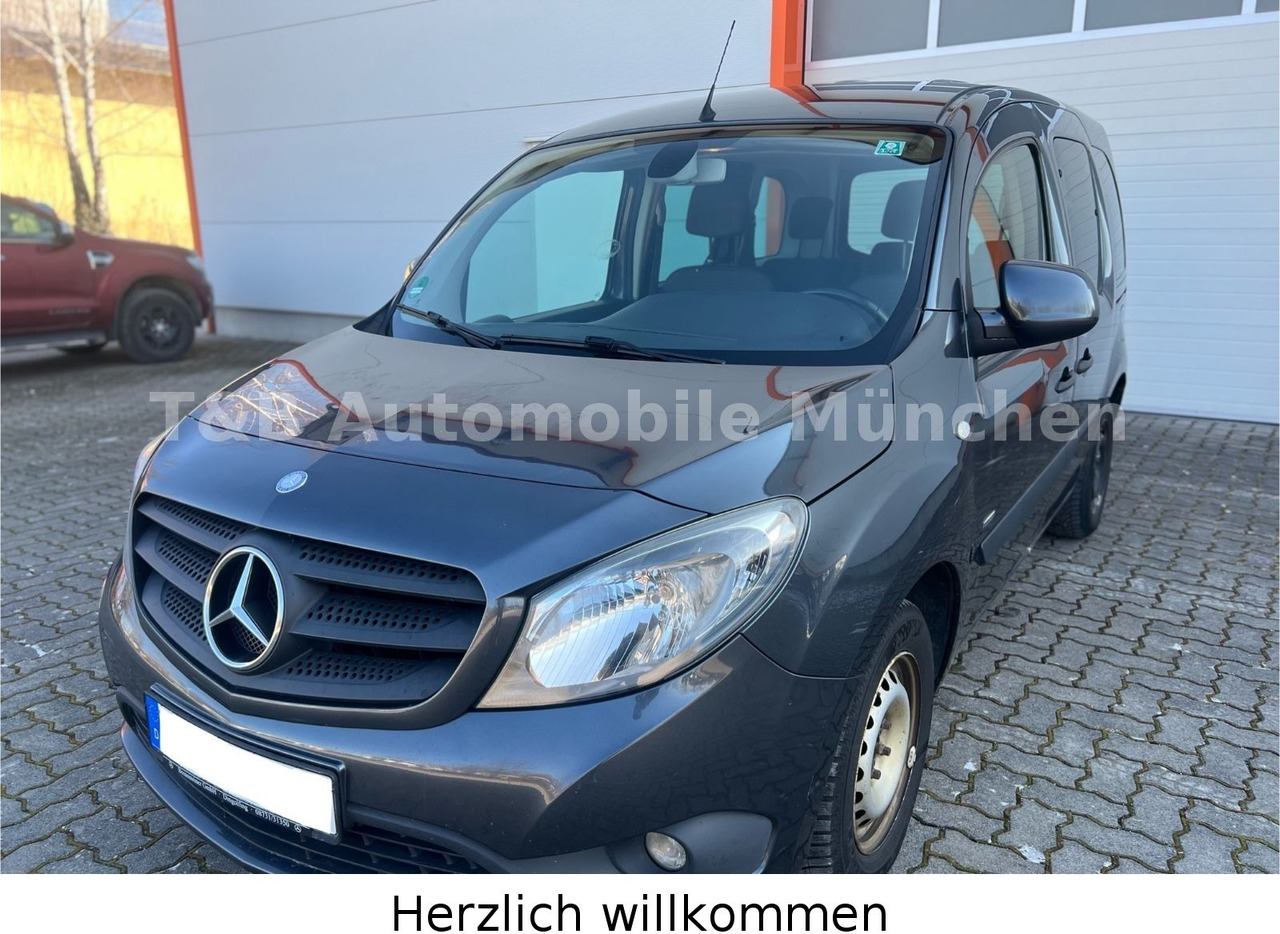 Mercedes-Benz Citan Kombi 111 CDI*Lang*Tourer*Klima*PDC*Euro6* - Coche: foto 2 Mercedes-Benz Citan Kombi 111 CDI*Lang*Tourer*Klima*PDC*Euro6* - Coche: foto 2