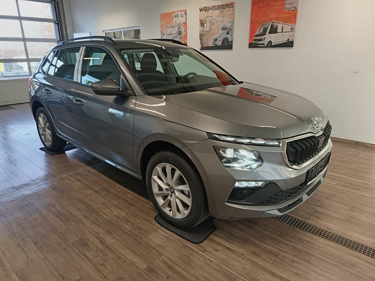 Skoda Kamiq 130 Jahre 1,5TSI DSG*AHK*ACC*LED*R-KAM*PDC - SUV/ Todoterreno: foto 3 Skoda Kamiq 130 Jahre 1,5TSI DSG*AHK*ACC*LED*R-KAM*PDC - SUV/ Todoterreno: foto 3