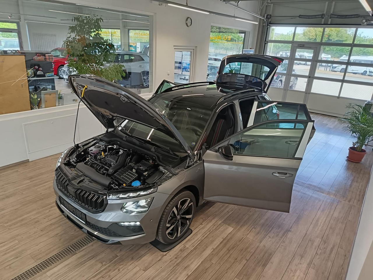 Skoda Kamiq Monte Carlo 1.5 TSI DSG*5J.GARANTIE*PANO* - SUV/ Todoterreno: foto 2 Skoda Kamiq Monte Carlo 1.5 TSI DSG*5J.GARANTIE*PANO* - SUV/ Todoterreno: foto 2