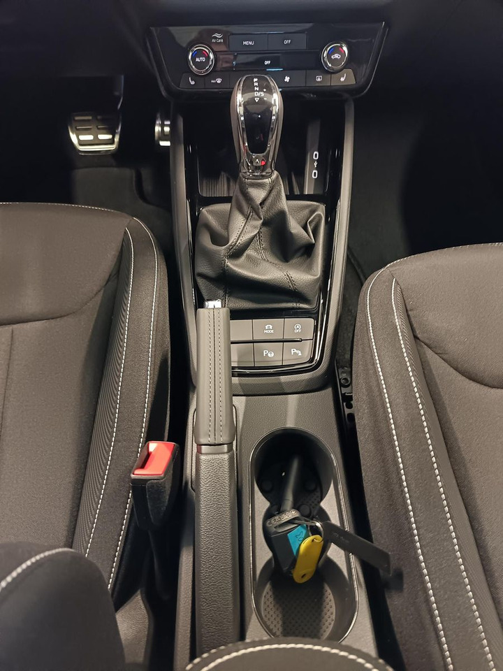 SUV/ Todoterreno Skoda Kamiq Monte Carlo 1,5 TSI DSG*PANO*AHK*5J.GARANT: foto 15