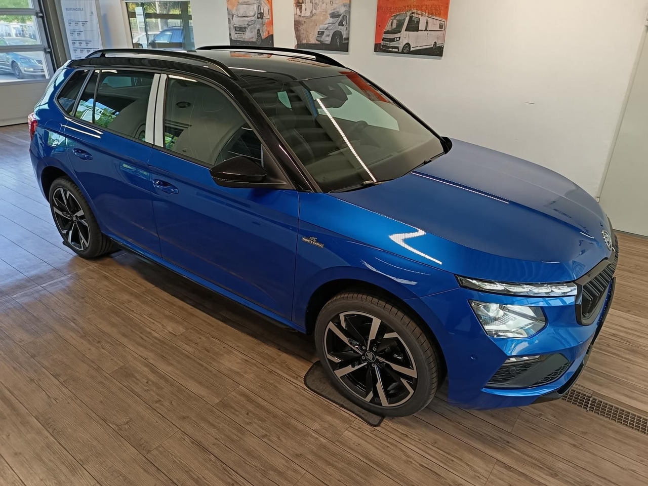 Skoda Kamiq Monte Carlo 1,5 TSI DSG*PANO*AHK*5J.GARANT - SUV/ Todoterreno: foto 3 Skoda Kamiq Monte Carlo 1,5 TSI DSG*PANO*AHK*5J.GARANT - SUV/ Todoterreno: foto 3