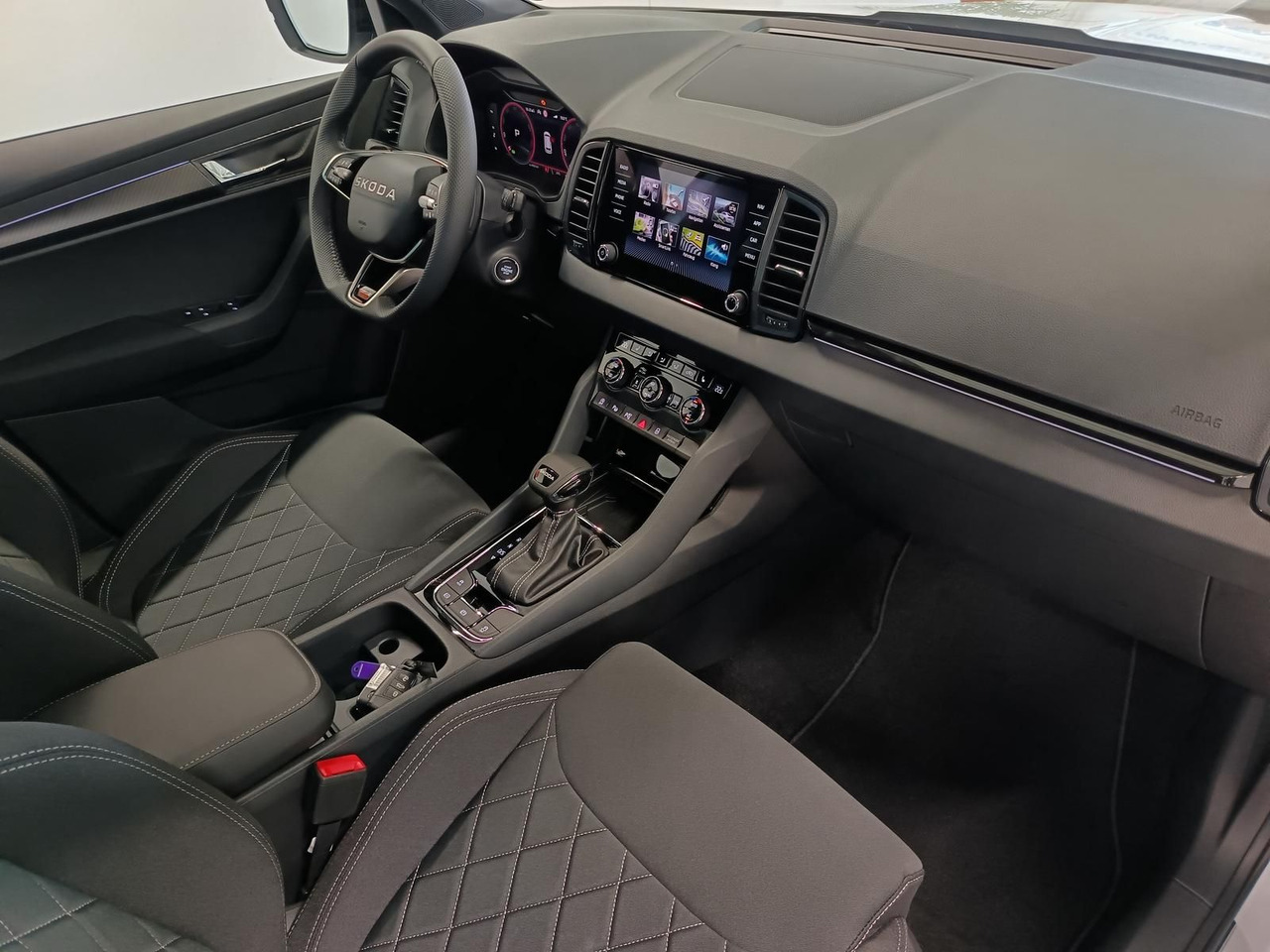 SUV/ Todoterreno Skoda Karoq Sportline 1,5 TSI DSG*AHK*PSD*STD.HZG*NAVI: foto 19