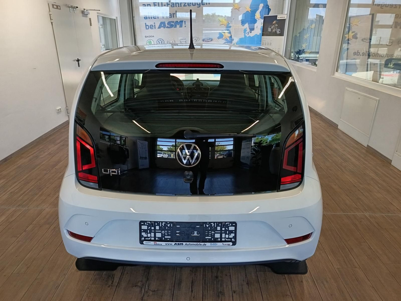 Volkswagen up! move up! 1.0*R-KAM*PDC*SHZ*MAPS+MORE*DAB*NSW - Coche: foto 5 Volkswagen up! move up! 1.0*R-KAM*PDC*SHZ*MAPS+MORE*DAB*NSW - Coche: foto 5