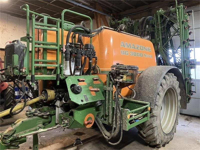 Amazone UG 3000 Nova 28m - Pulverizador arrastrado: foto 1 Amazone UG 3000 Nova 28m - Pulverizador arrastrado: foto 1