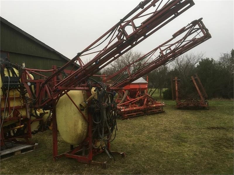 Hardi LHY 1000 / 16/361 Incl. fronttank - Pulverizador arrastrado: foto 2 Hardi LHY 1000 / 16/361 Incl. fronttank - Pulverizador arrastrado: foto 2
