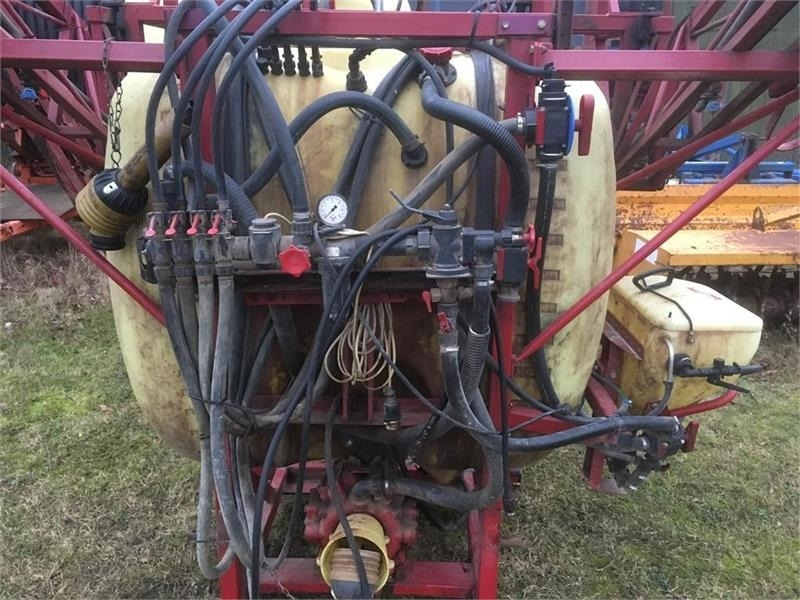 Hardi LHY 1000 / 16/361 Incl. fronttank - Pulverizador arrastrado: foto 4 Hardi LHY 1000 / 16/361 Incl. fronttank - Pulverizador arrastrado: foto 4
