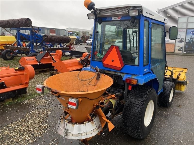 Iseki 321 med 130 cm kost og saltspreder - Tractor municipal: foto 5 Iseki 321 med 130 cm kost og saltspreder - Tractor municipal: foto 5