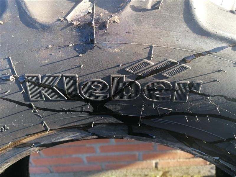 Kleber 300/70R20 - Neumático para Vehículo municipal: foto 5 Kleber 300/70R20 - Neumático para Vehículo municipal: foto 5