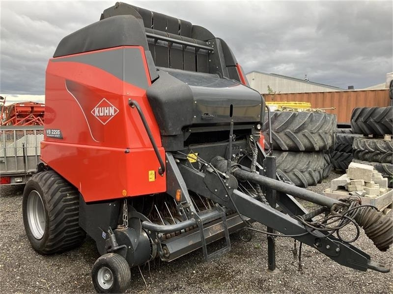 Kuhn VB 2295 - Rotoempacadora: foto 1 Kuhn VB 2295 - Rotoempacadora: foto 1