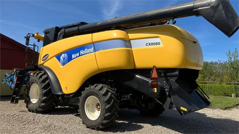New Holland CX 8080 SLH med 30 fods Varifeed - Cosechadora de granos: foto 4 New Holland CX 8080 SLH med 30 fods Varifeed - Cosechadora de granos: foto 4