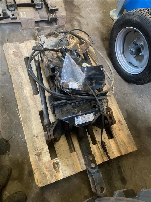 New Holland T7030 Hitchtræk - Acoplamiento rápido para Tractor: foto 2 New Holland T7030 Hitchtræk - Acoplamiento rápido para Tractor: foto 2