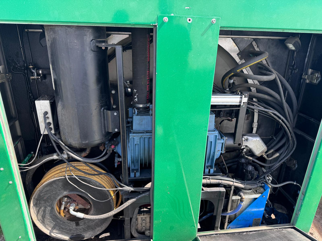 Limpieza de alcantarillado SCANIA P114: foto 15