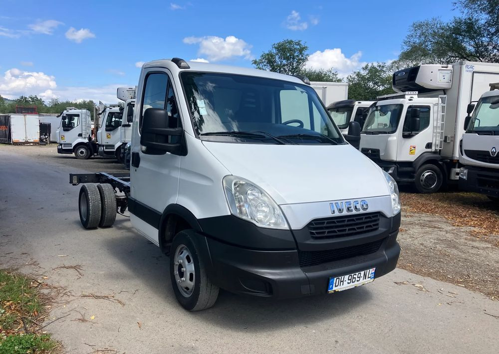 Iveco DAILY 35C13 ramo do zabudowy kiper wywrotka - Camión chasis: foto 2 Iveco DAILY 35C13 ramo do zabudowy kiper wywrotka - Camión chasis: foto 2