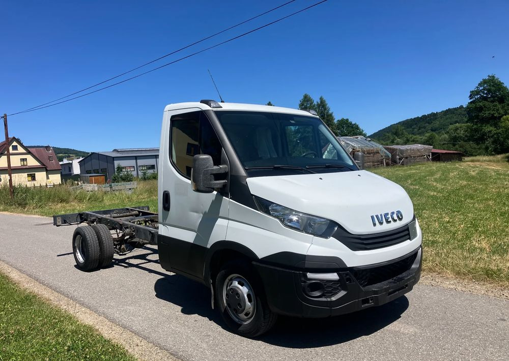 Iveco DAILY 35C13 ramo do zabudowy kiper wywrotka - Camión chasis: foto 2 Iveco DAILY 35C13 ramo do zabudowy kiper wywrotka - Camión chasis: foto 2
