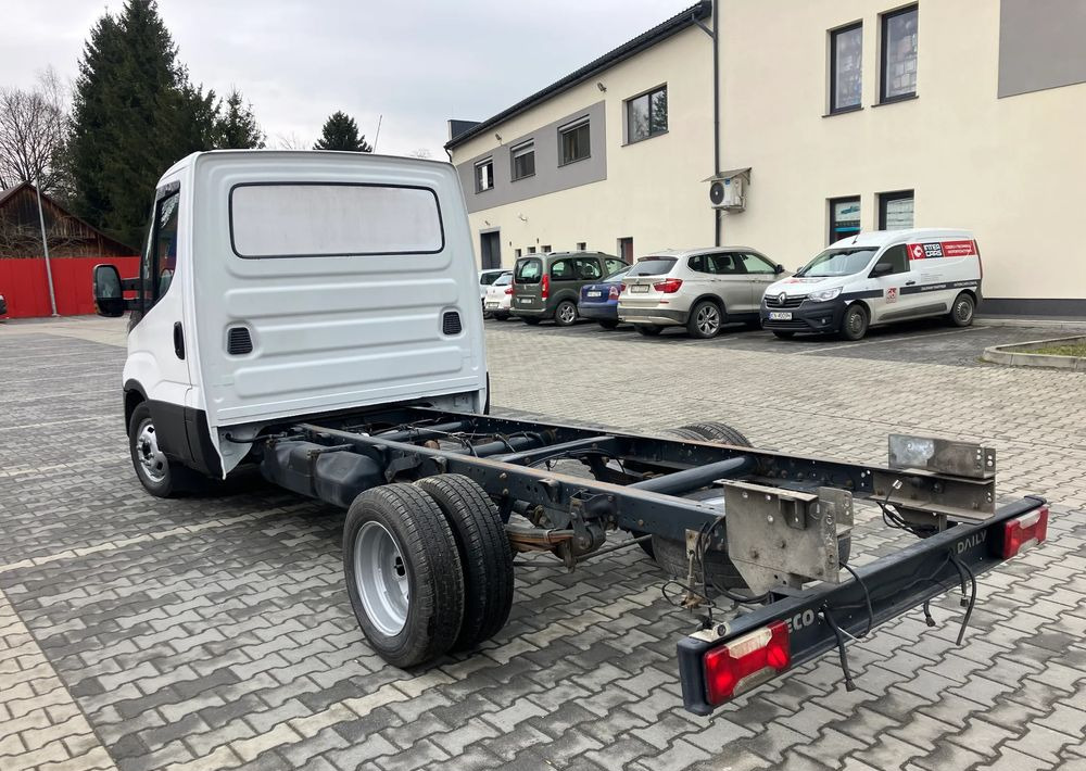 Iveco DAILY 35C14 ramo do zabudowy kiper wywrotka - Camión chasis: foto 4 Iveco DAILY 35C14 ramo do zabudowy kiper wywrotka - Camión chasis: foto 4