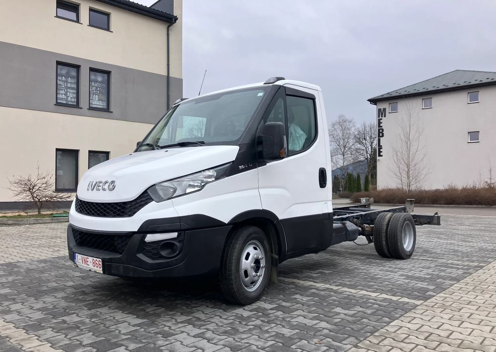 Iveco DAILY 35C14 ramo do zabudowy kiper wywrotka - Camión chasis: foto 1 Iveco DAILY 35C14 ramo do zabudowy kiper wywrotka - Camión chasis: foto 1