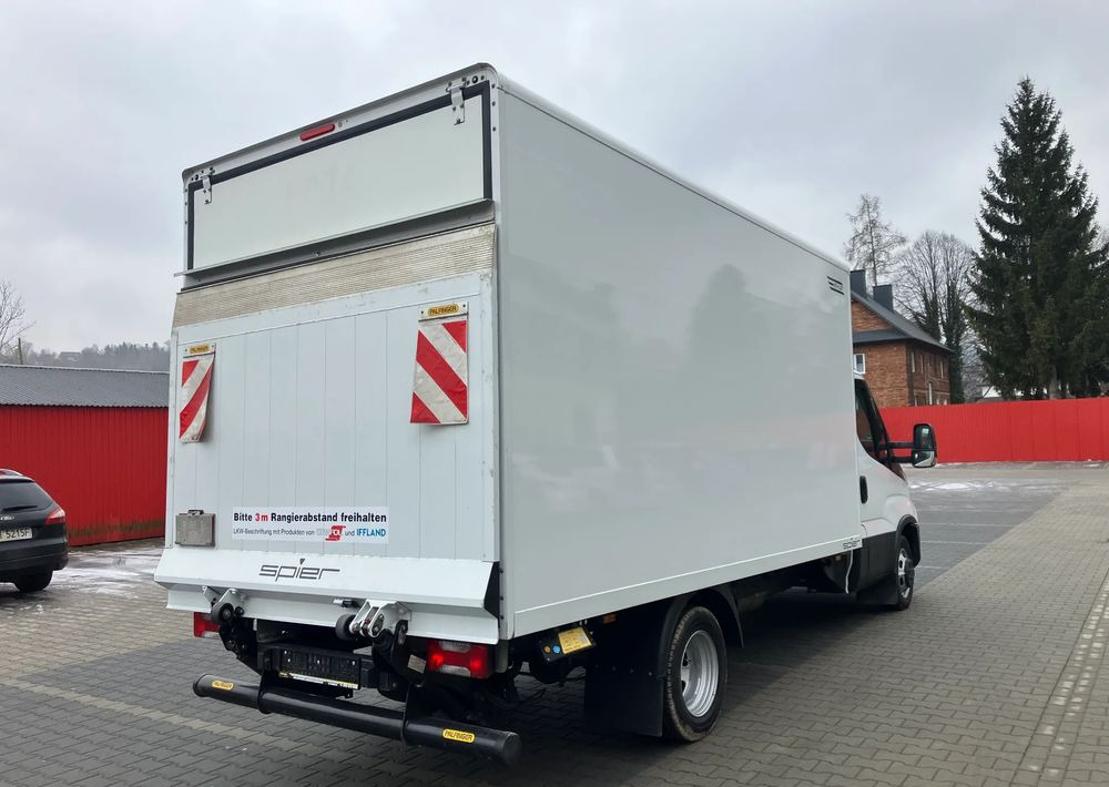 Iveco DAILY 35C16 kontener kurierka winda STAN PERFEKCYJNY - Furgoneta caja cerrada: foto 3 Iveco DAILY 35C16 kontener kurierka winda STAN PERFEKCYJNY - Furgoneta caja cerrada: foto 3