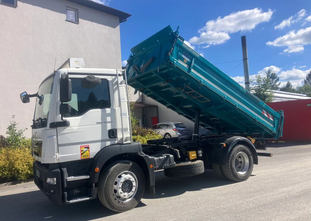 MAN MAN TGM 18.290 kiper MEILLER wywrotka blokada mostu - Camión volquete: foto 1 MAN MAN TGM 18.290 kiper MEILLER wywrotka blokada mostu - Camión volquete: foto 1