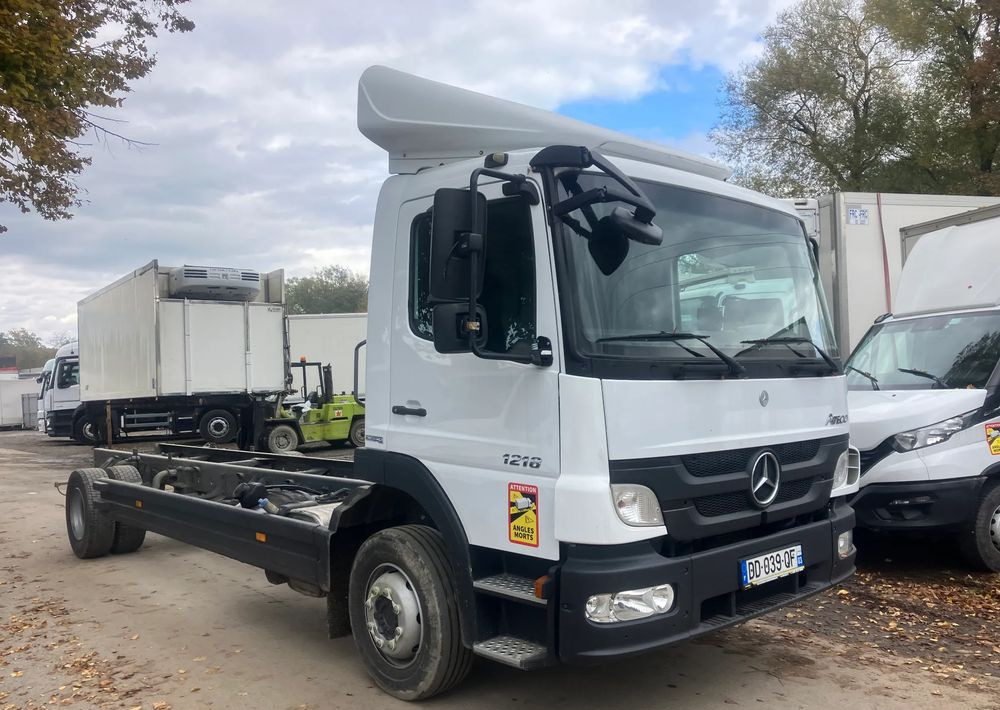 Mercedes-Benz Mercedes Atego 1218 Rama do zabudowy kiper beczka hakowiec laweta - Camión chasis: foto 2 Mercedes-Benz Mercedes Atego 1218 Rama do zabudowy kiper beczka hakowiec laweta - Camión chasis: foto 2