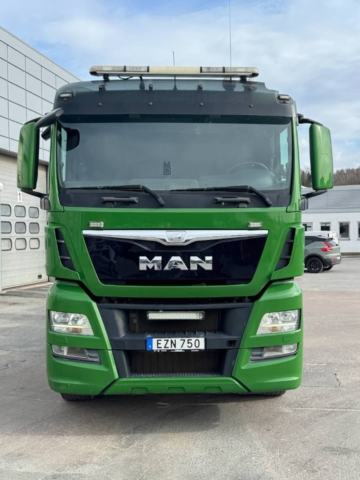 MAN TGX 35.480 8x4-4 Lastväxlare - Camión multibasculante: foto 2 MAN TGX 35.480 8x4-4 Lastväxlare - Camión multibasculante: foto 2