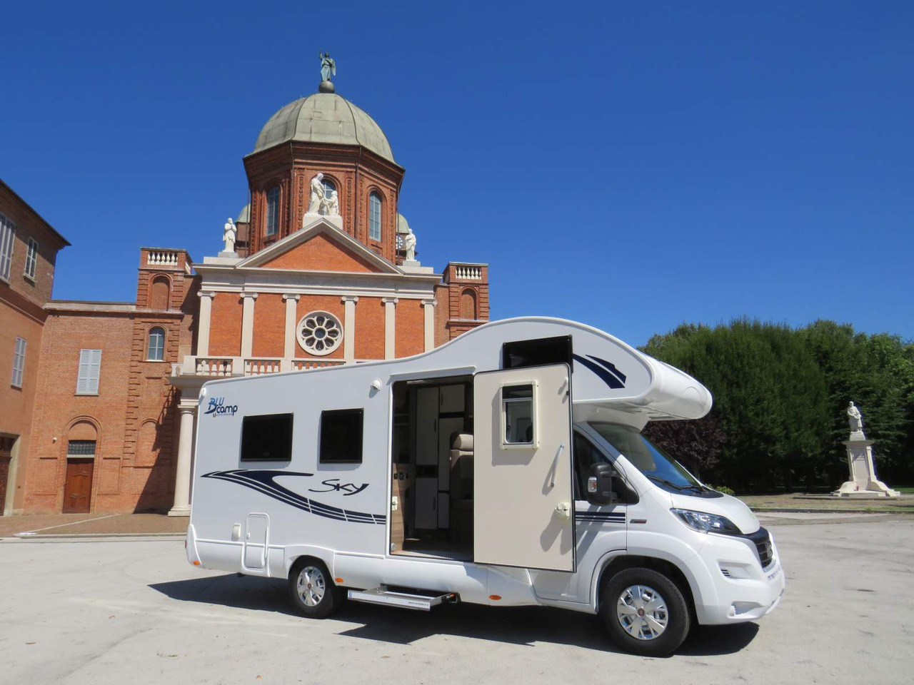 Fiat Ducato RETRACTABLE PLATFORM (300KG CAPACITY) - Autocaravana: foto 5 Fiat Ducato RETRACTABLE PLATFORM (300KG CAPACITY) - Autocaravana: foto 5