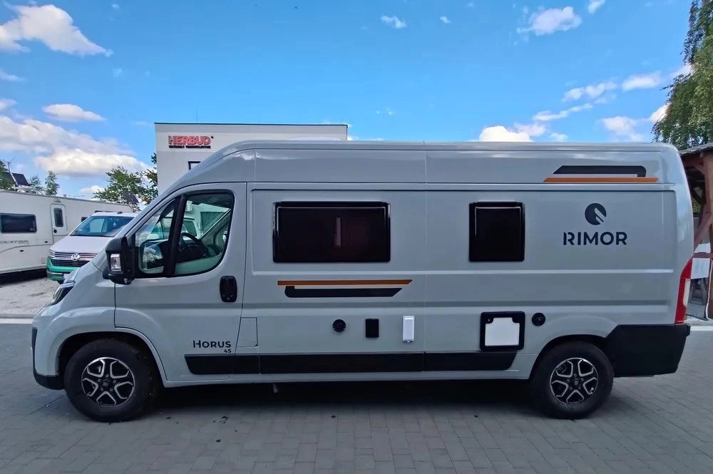 Fiat Ducato Rimor Horus 45 NEW AUTOMAT Grau Truma Diesel Lampen FULL LED 4-Sitzer - Cámper: foto 3 Fiat Ducato Rimor Horus 45 NEW AUTOMAT Grau Truma Diesel Lampen FULL LED 4-Sitzer - Cámper: foto 3